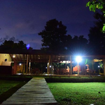 Indika Lake Resort Nuwarawewa East Exterior photo