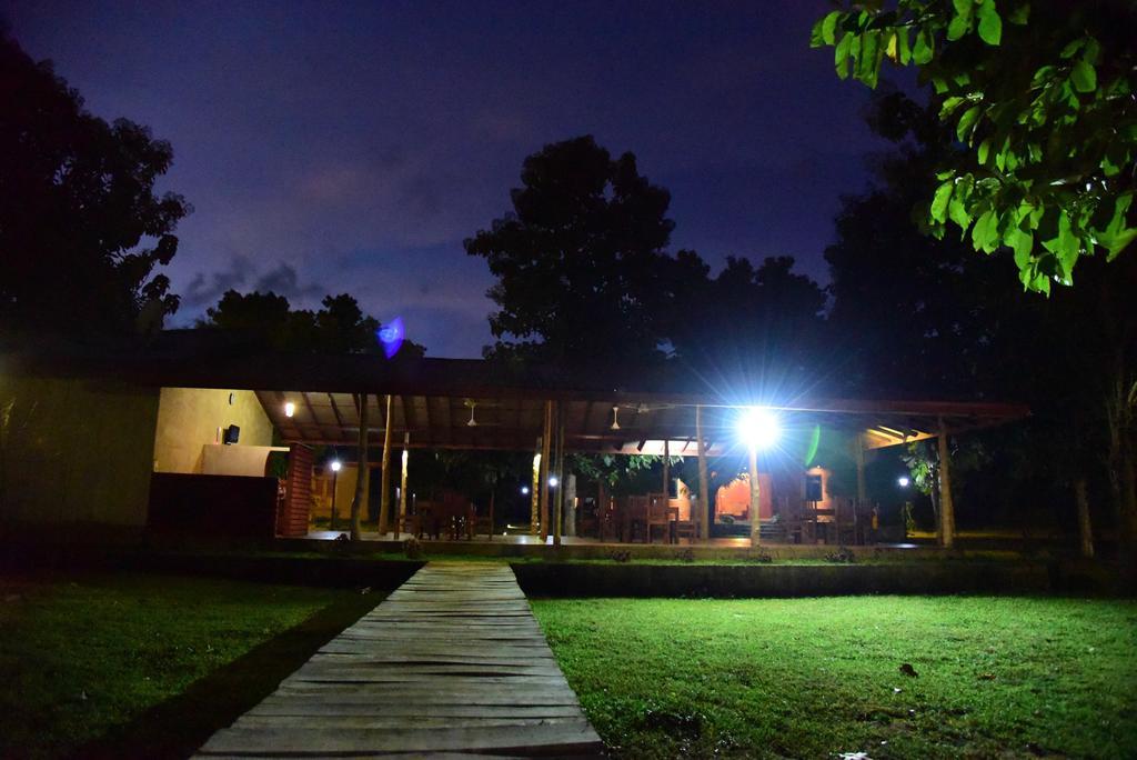 Indika Lake Resort Nuwarawewa East Exterior photo