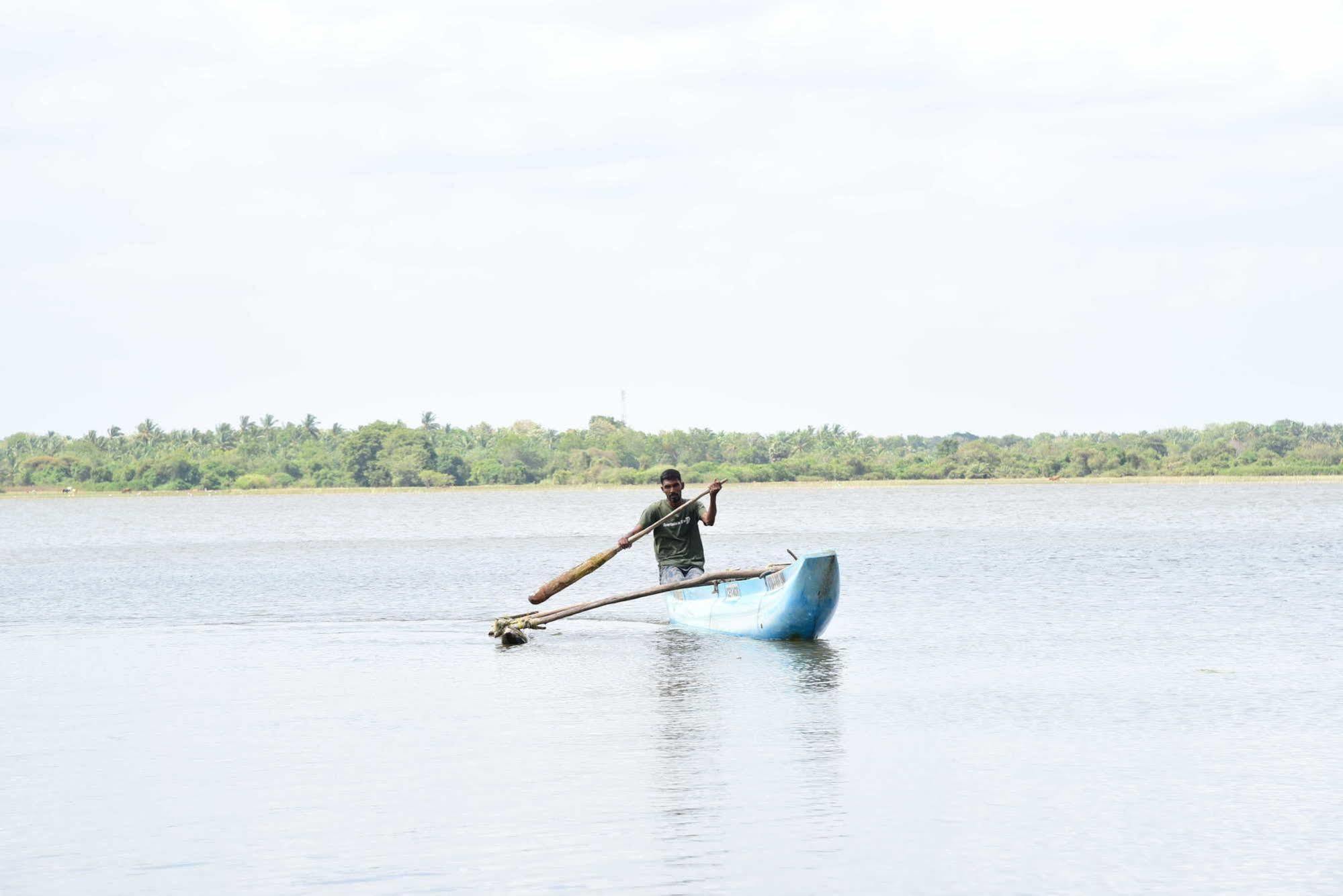 Indika Lake Resort Nuwarawewa East Exterior photo